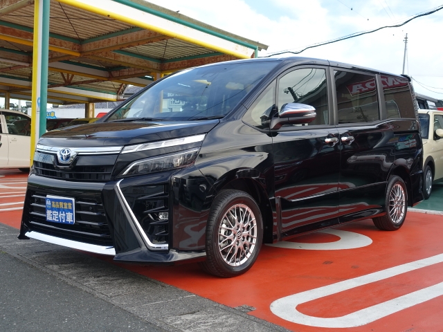 トヨタ ヴォクシー ハイブリッドzs煌 は未使用車 新古車 中古車大型展示場 松下モータース 静岡県 No