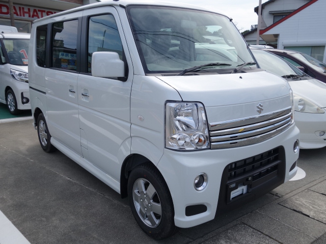 スズキ エブリイワゴン Pzターボ 標準ルーフは未使用車 新古車 中古車大型展示場 松下モータース 静岡県 No 36 スズキ エブリイワゴン Pzターボ 標準ルーフは未使用車 新古車 中古車大型展示場 松下モータース 静岡県 No 36
