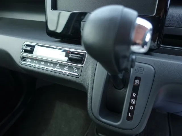 ワゴンR(スズキ)ハイブリッド　Xリミテッド　25周年記念車ディーラー試乗車 19