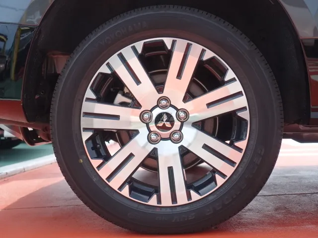 デリカD:5(三菱)G パワーパッケージ 8人 アラビュー登録済未使用車 9