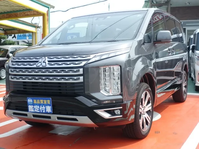 デリカD:5(三菱)G パワーパッケージ 8人 アラビュー登録済未使用車 1