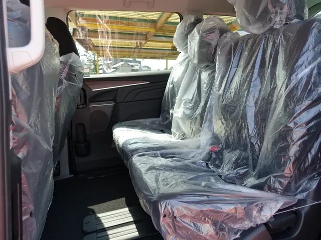 デリカD:5(三菱)G パワーパッケージ 8人 アラビュー登録済未使用車 4