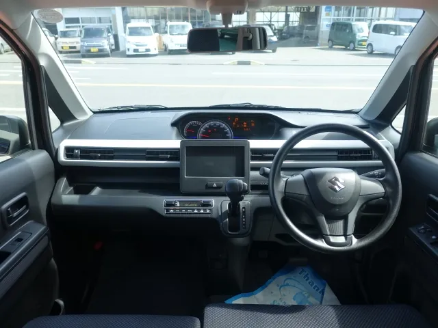 ワゴンR(スズキ)ハイブリッド　FXディーラー試乗車 5