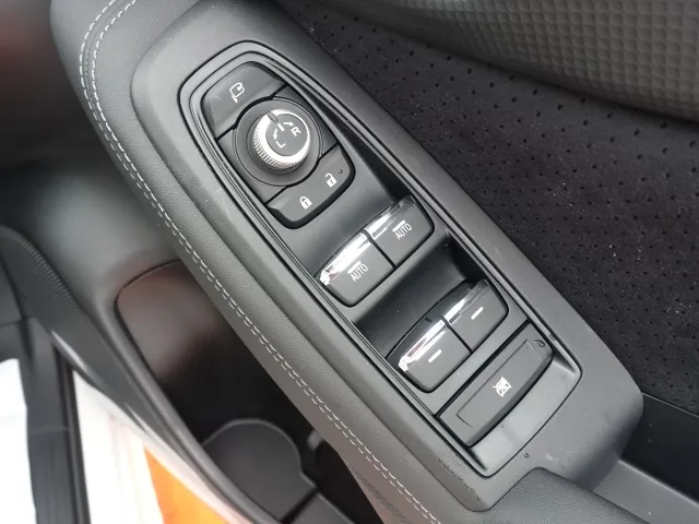 フォレスター(スバル)スポーツ登録済未使用車 11