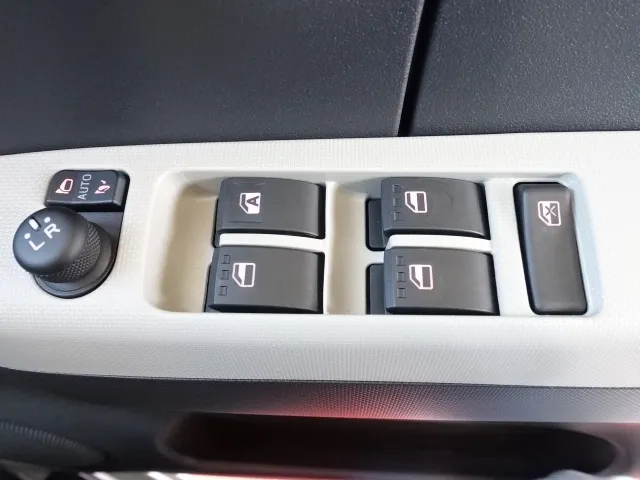 ミラトコット(ダイハツ)Gリミテッド SAⅢ届出済未使用車 11