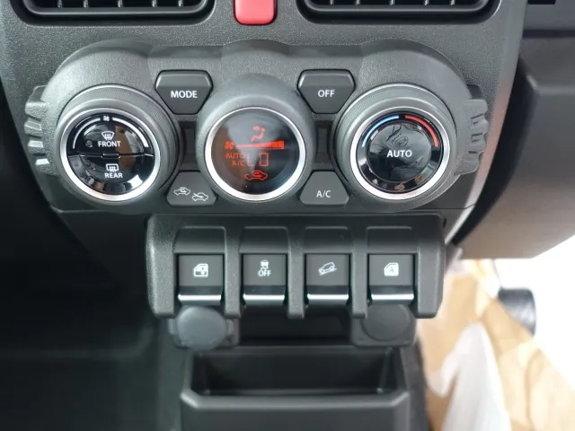 ジムニー(スズキ)XC ＡＴ車届出済未使用車 11