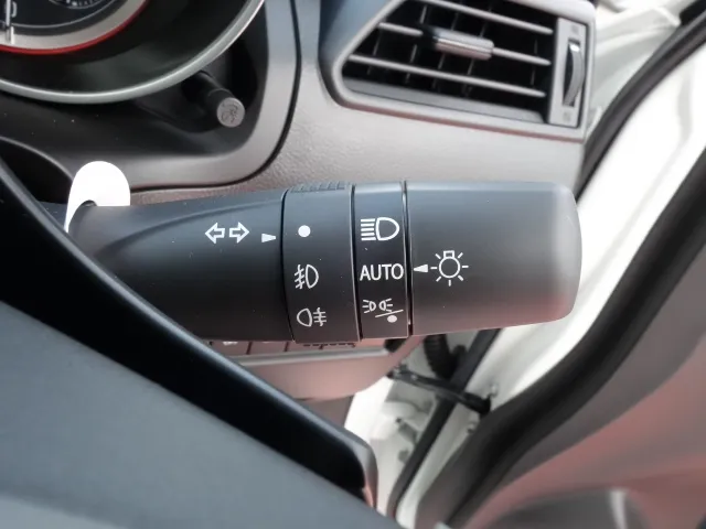 スイフト(スズキ)HYBRID RS　セーフティパッケージ登録済未使用車 14