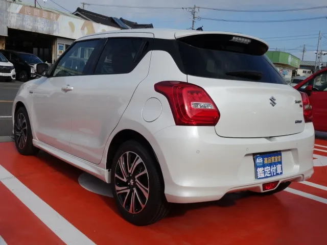 スイフト(スズキ)HYBRID RS　セーフティパッケージ登録済未使用車 2