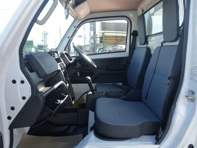 キャリートラック(スズキ)モーニング1軽ダンプ　4WD届出済未使用車 3