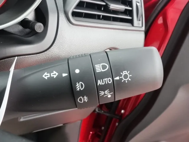 スイフト(スズキ)ベースグレード　セーフティサポート非装着車 MT登録済未使用車 10