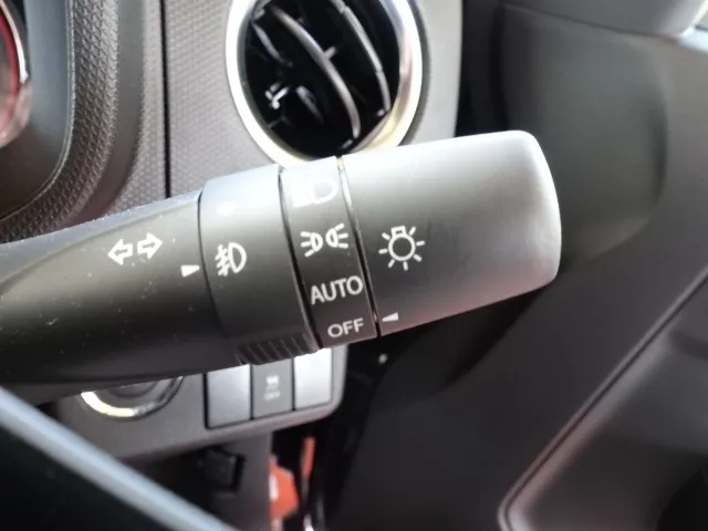 アルト(スズキ)ターボディーラー試乗車 13
