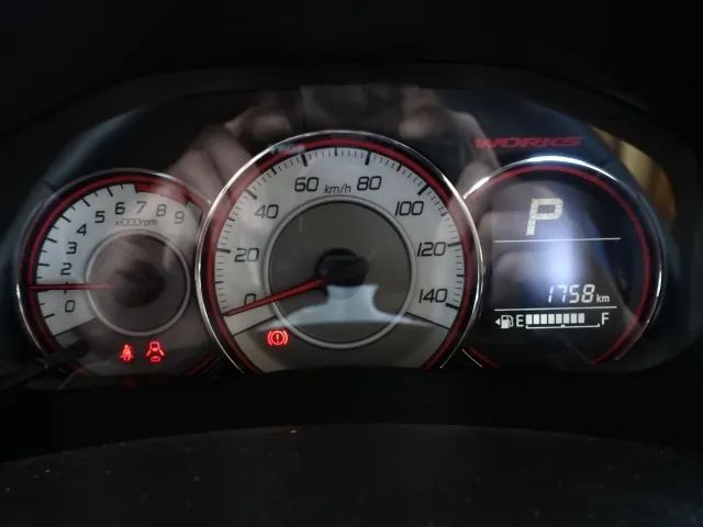 アルト(スズキ)ターボディーラー試乗車 18