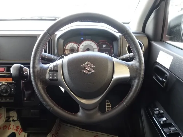 アルト(スズキ)ターボディーラー試乗車 6