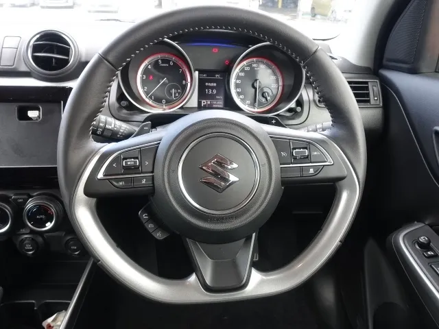 スイフト(スズキ)RS セーフティパッケージ　全方位カメラディ-ラ-試乗車 6