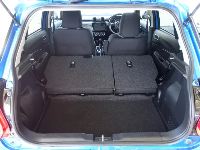 スイフト(スズキ)HYBRID RS セーフティパッケージ　全方位ディーラ-試乗車 8