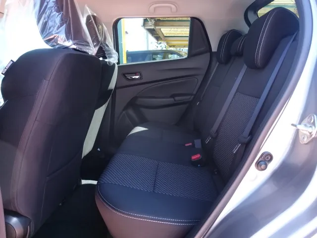 スイフト(スズキ)RSｔセーフティパッケージ中古車 4