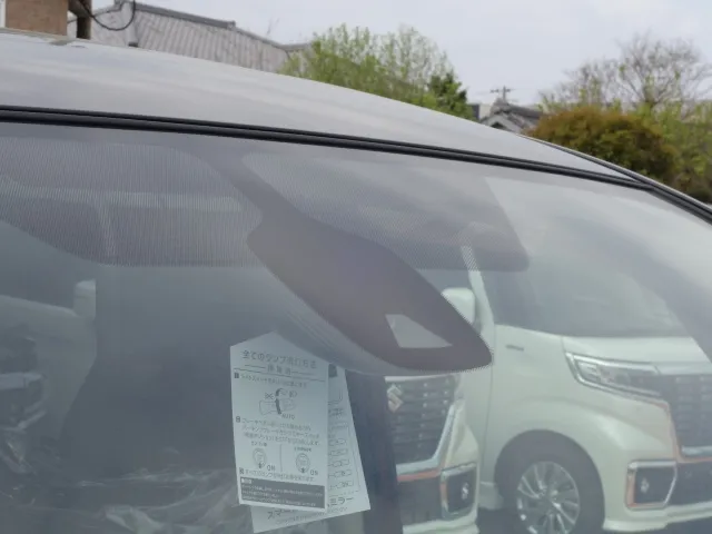 セレナ(ニッサン)ハイウェイスターＶセーフティパックＡ登録済未使用車 26