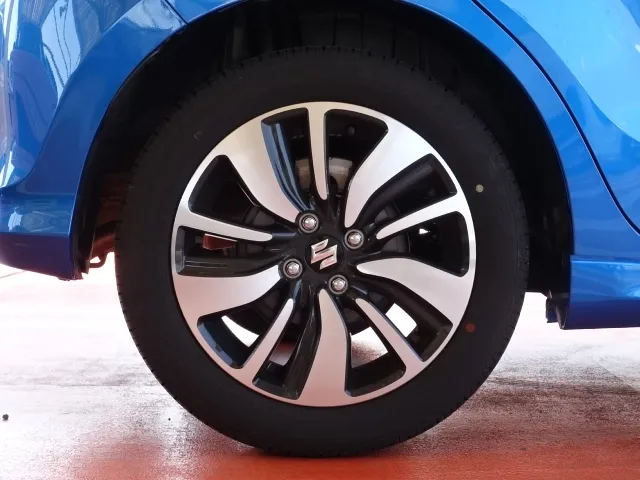スイフト(スズキ)HYBRID RS セーフティパッケージ　全方位ディ-ラ-試乗車 12