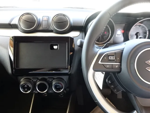 スイフト(スズキ)HYBRID RS セーフティパッケージ　全方位ディ-ラ-試乗車 15
