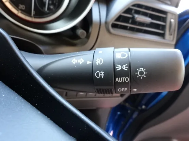 スイフト(スズキ)HYBRID RS セーフティパッケージ　全方位ディ-ラ-試乗車 18