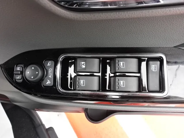 タント(ダイハツ)RS スタイルパック届出済未使用車 13