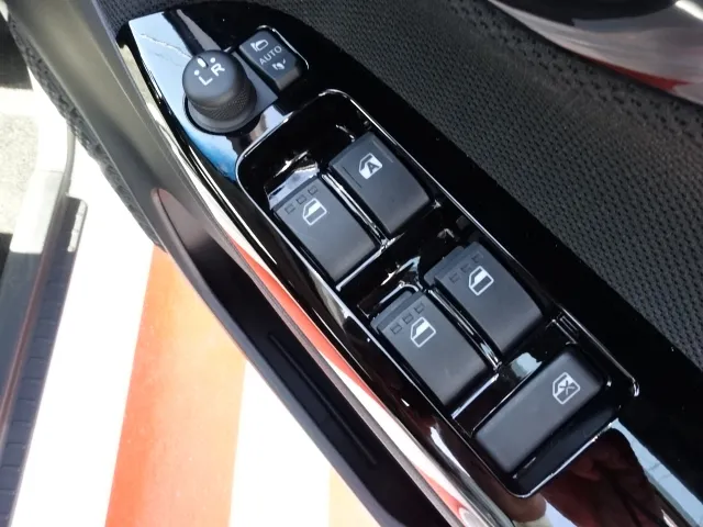 ムーヴ(ダイハツ)RSハイパーリミテッドSAⅢ届出済未使用車 17