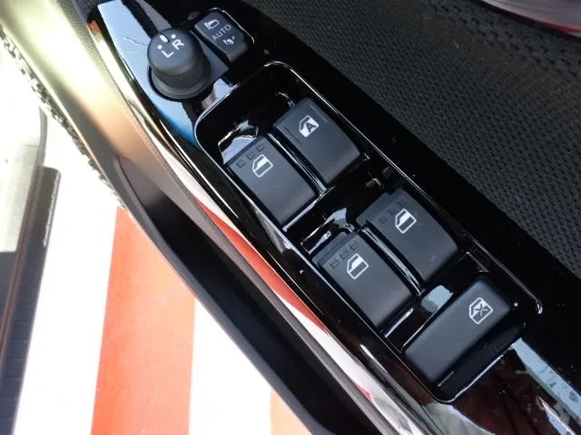 ムーヴ(ダイハツ)RSハイパーリミテッドSAⅢ届出済未使用車 17
