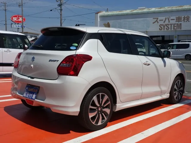 スイフト(スズキ)XRリミテッド アップグレードパック　全方位カメラディ-ラ-試乗車 9