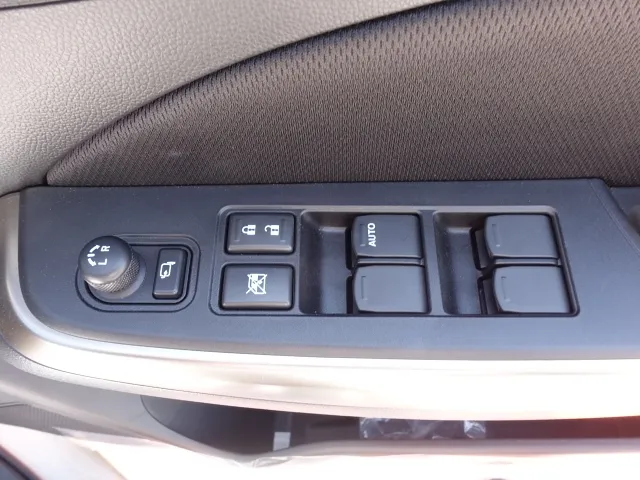 スイフト(スズキ)XRリミテッド アップグレードパック　全方位カメラディ-ラ-試乗車 11