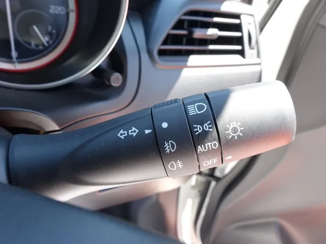 スイフト(スズキ)XRリミテッド アップグレードパック　全方位カメラディ-ラ-試乗車 14