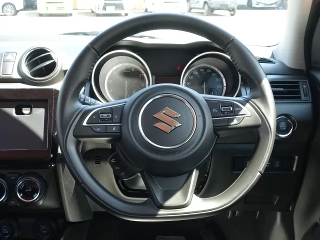スイフト(スズキ)XRリミテッド アップグレードパック　全方位カメラディ-ラ-試乗車 6