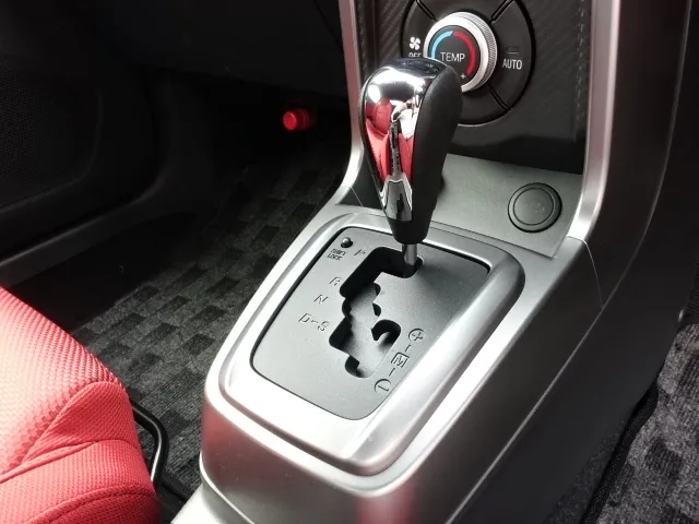 コペン(ダイハツ)エクスプレイ届出済未使用車 18
