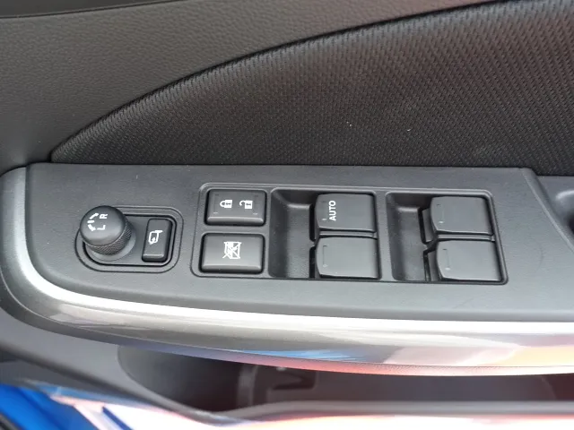スイフト(スズキ)HYBRID RS セーフティパッケージ　全方位ディーラ-試乗車 14