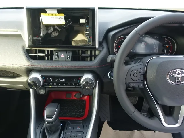 RAV4 アドベンチャーオフロードPKG トヨタ 登録済未使用