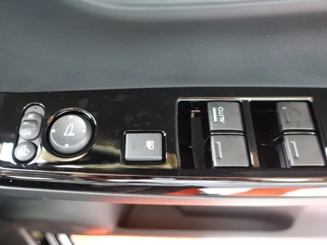 N-ONE(ホンダ)オリジナル届出済未使用車 12