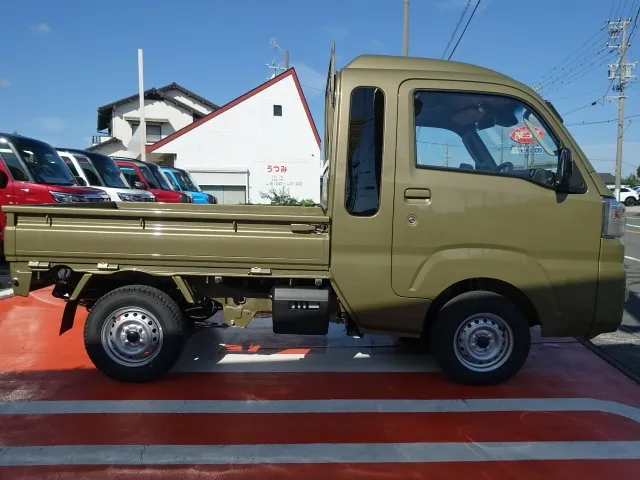 ハイゼット(ダイハツ)ジャンボSAⅢt　４ＷＤ　５ＭＴ届出済未使用車 4