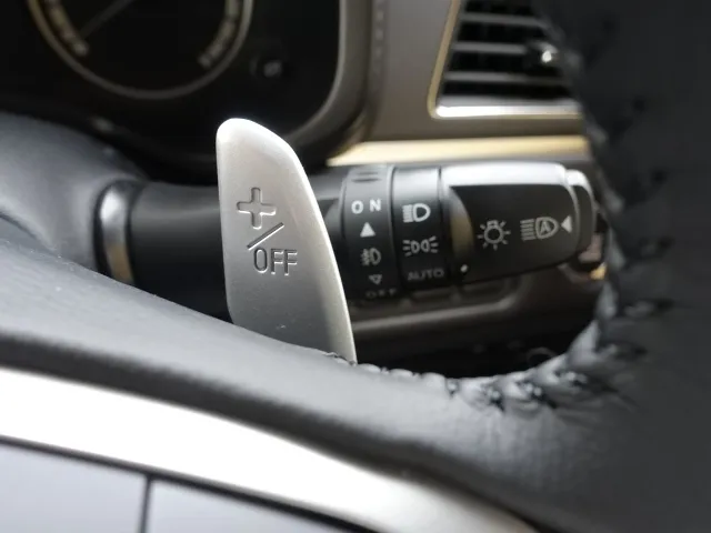 デリカD:5(三菱)G 7人 ナビ取付PKGⅠ登録済未使用車 17