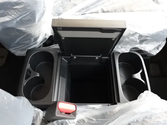 デリカD:5(三菱)G 7人 ナビ取付PKGⅠ登録済未使用車 25