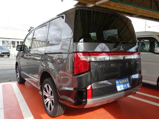 デリカD:5(三菱)G 7人 ナビ取付PKGⅠ登録済未使用車 2