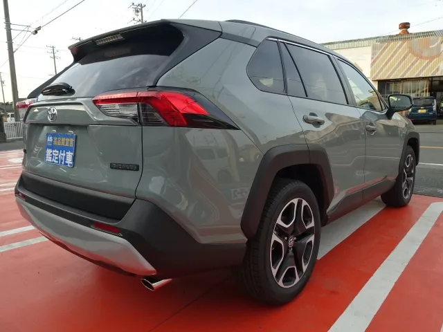 ＲＡＶ４(トヨタ)アドベンチャー4WD　オーディオレス登録済未使用車 11