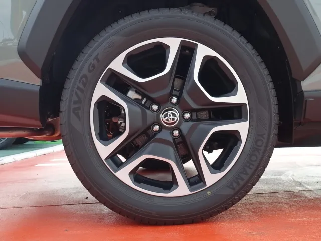ＲＡＶ４(トヨタ)アドベンチャー4WD　オーディオレス登録済未使用車 12