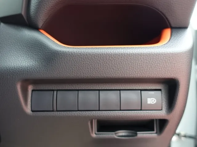 ＲＡＶ４(トヨタ)アドベンチャー4WD　オーディオレス登録済未使用車 14
