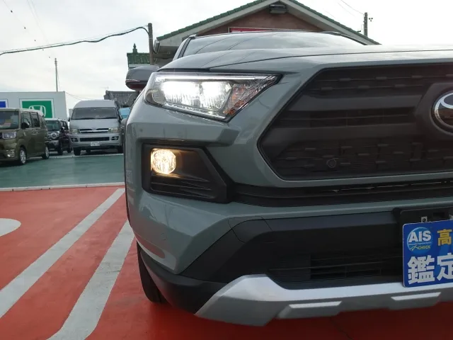 ＲＡＶ４(トヨタ)アドベンチャー4WD　オーディオレス登録済未使用車 28