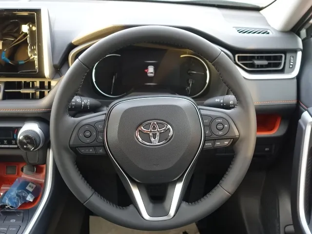 ＲＡＶ４(トヨタ)アドベンチャー4WD　オーディオレス登録済未使用車 6