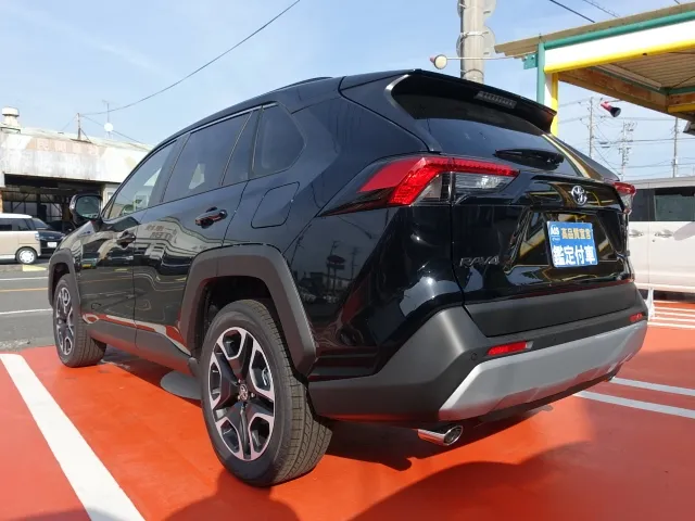 ＲＡＶ４(トヨタ)アドベンチャー4WD　オーディオレス登録済未使用車 2