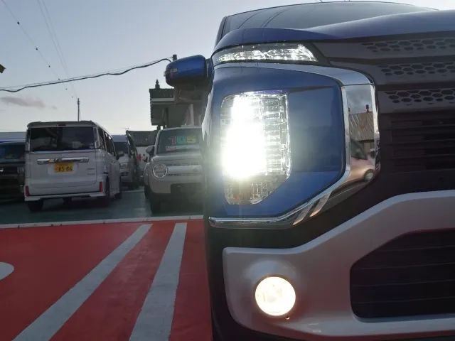 eKクロス(三菱)マイルドハイブリッドGディーラ-試乗車 25