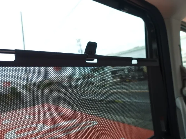 スペーシア(スズキ)ハイブリッドXSターボ届出済未使用車 13