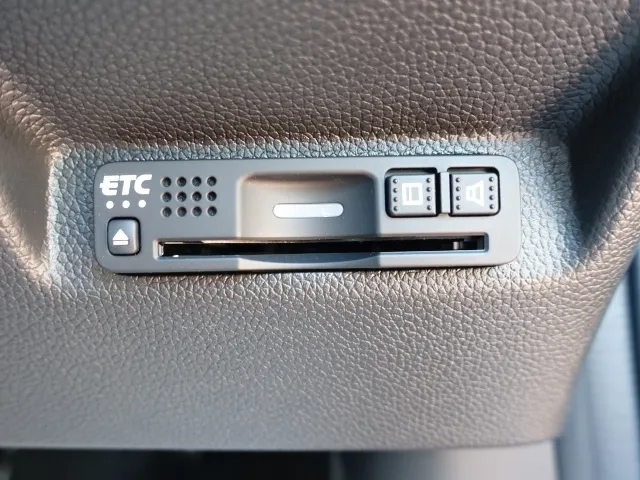 フリード(ホンダ)クロスターホンダセンシング　ＬＥＤヘッドライト登録済未使用車 15