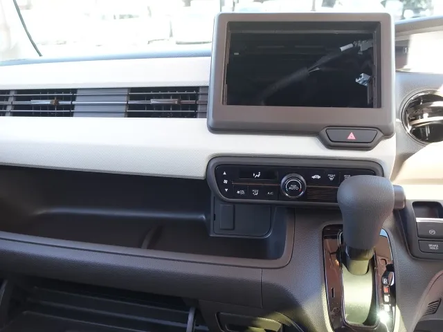 N-BOX(ホンダ)G届出済未使用車 13
