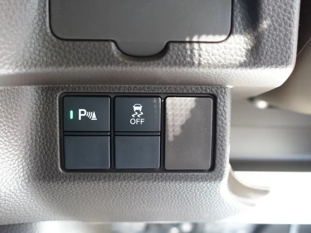 N-BOX(ホンダ)G届出済未使用車 16